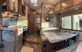 2022 Thor Compact Family Explorer Chateau 22B