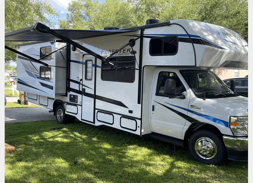 Class C Motor Home rentals in Midland