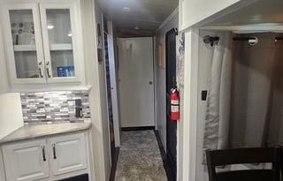 2023 Keystone Couger Halftime 33 RLI