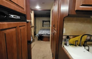 Appalachian Express: 2011 Jayco Greyhawk 31FS