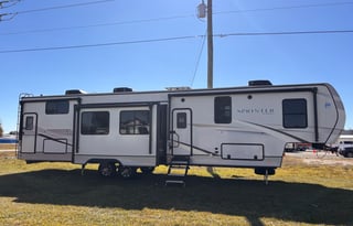"Daytona" 5th wheel  Bunks & 2 Baths (OKFL1968)
