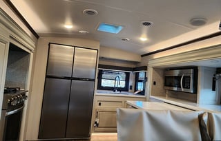 43' Jayco North Point, 5th Wheel, Sleeps 6