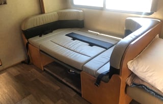 Super Clean 2019 Winnebago Minnie Winnie 31K