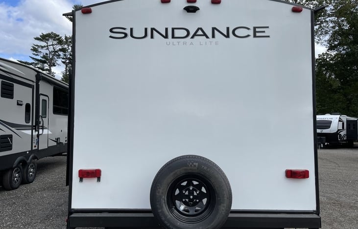 Rear camera is included with this rental.