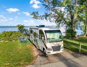 Thor Motor Coach Axis 24.1