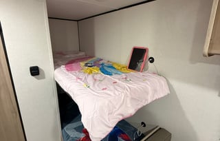 2025 KEYSTONE COLEMAN 17B TRAVEL TRAILER