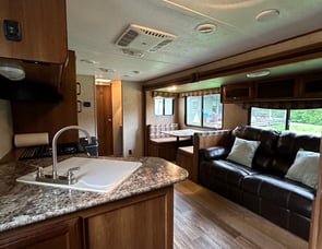 Prime Time RV Avenger 27RLS