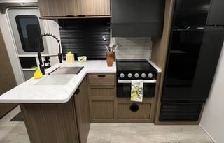 Nomadic Nature Rentals-Luxury Amenities (Lemonade)