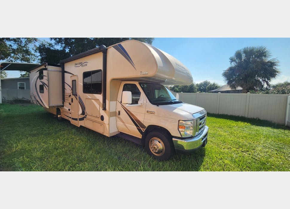 Class C Motor Home rentals in Louisville