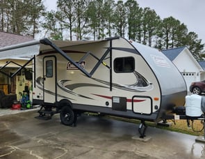 Dutchmen RV Coleman Light LX 1605FB