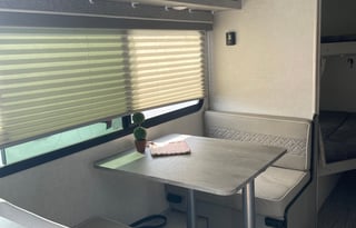 Luxury Family Camper | Sleeps 5 with Bunkhouse!