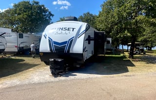 2021Crossroads Sunset Trail,  2 bathrooms, lg bunk