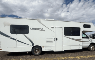 'Millie' 2012 Thor Majestic 28A