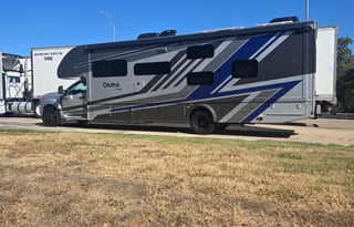 The Phoenix, 2026 Thor Motor Coach Omni TRAIL R36