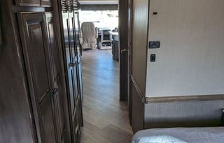 2021 Holiday Rambler Invicta 34MB