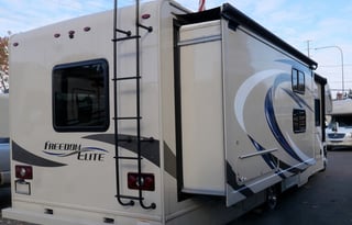 2018 Thor Freedom Elite 30FE Class C RV- Sleeps 10
