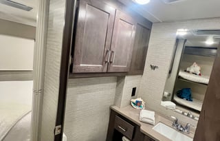 2025 Winnebago 31H Bunkhouse