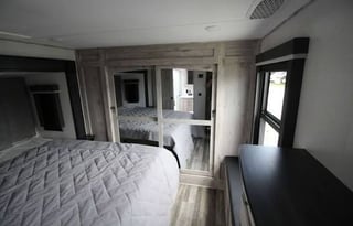 2022 Keystone RV Avalanche 390DS