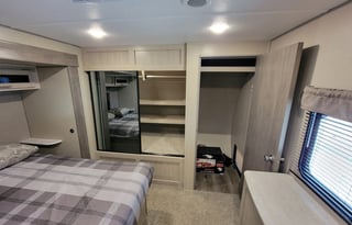 Catalina Legacy 343BHTS