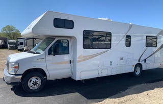 2015 Thor Motor Coach Four Winds 28A