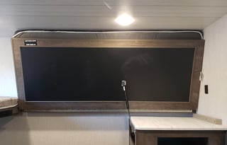 Bunkhouse & Lounge, Fully-Loaded & Turn-key Ready!