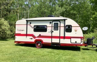 "Sam": 2019 Gulf Stream RV Vintage Cruiser 19RBS