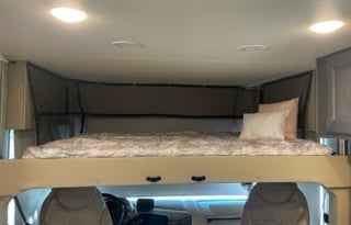 2022 Thor Motor Coach Miramar 34.6