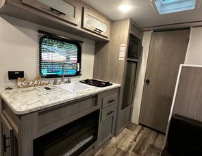 Dutchmen RV Coleman 17B