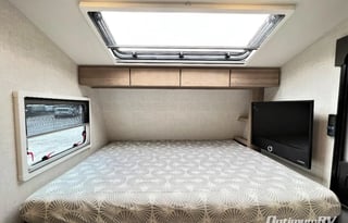Off-Grid-Ready Travel Trailer w/ Luxury Amenities