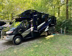 Thor Motor Coach Tiburon Sprinter 24RW