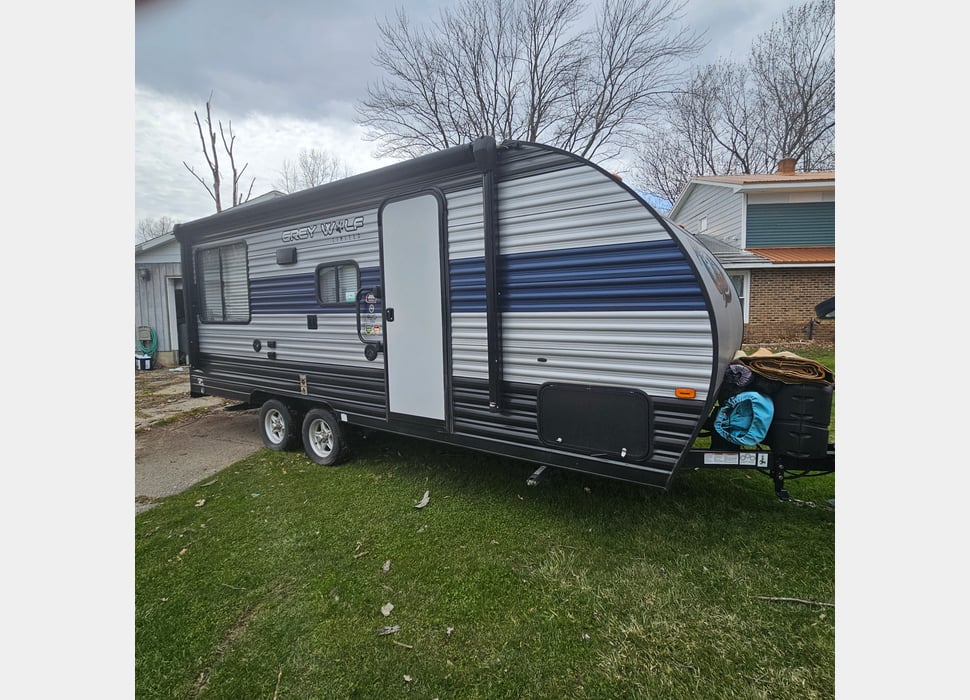 Travel Trailer rentals in East Lansing