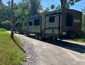 Dutchmen RV Coleman Light 3015BH