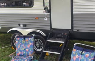 2022 Coachmen Legacy Edition 37 ft 303RKDS