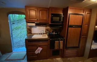 MoJo's 2012 Jayco Jay Flight Sleeps 6-7
