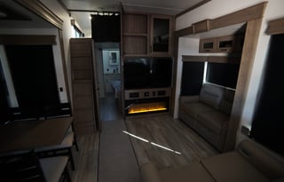 2024 Alliance Paradigm 395DS Paradise on Wheels