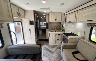 2021 Forest River RV Sunseeker 3250DSLE