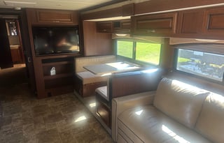 2013 Fleetwood RV Bounder Classic 36H