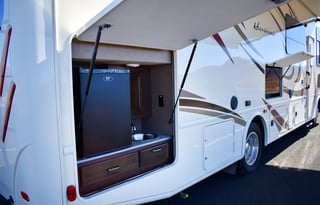 Thor Hurricane Luxury Class A , "The Desert Jewel"