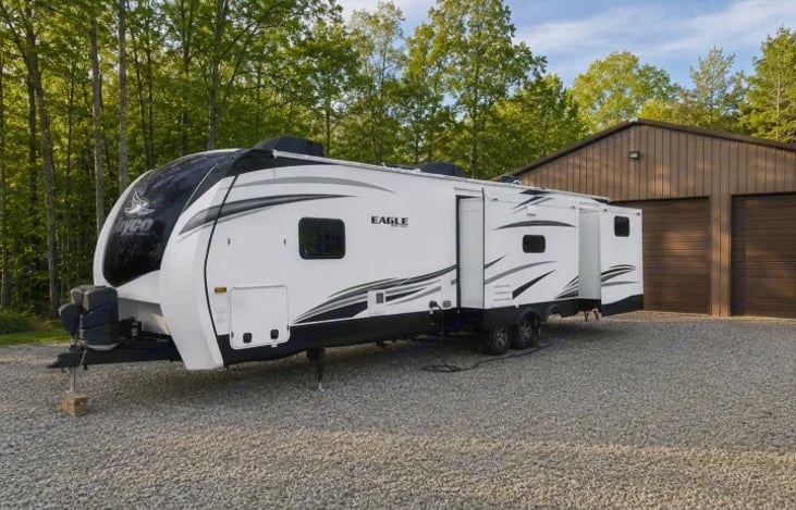 "Blue Grass Beauty" is professionally managed, and we deliver to camp grounds all over Sevierville, Pigeon Forge, Gatlinburg and surround areas.