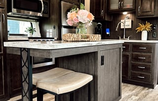 Phoenix Luxe Retreat – 2 Bedroom Family 5th Wheel