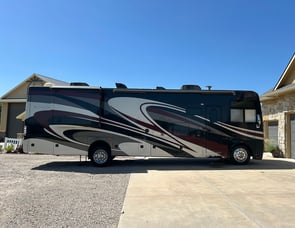 Thor Motor Coach Miramar 34.1