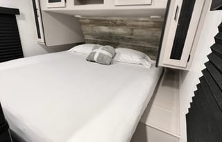 2022 Mallard King Bed