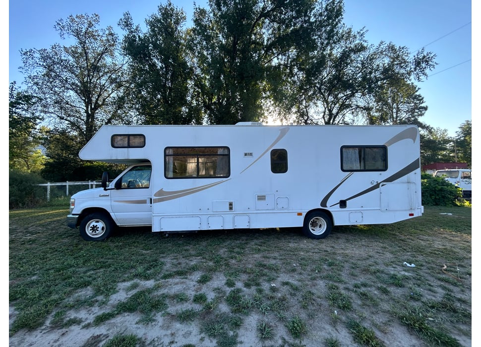 Class C Motor Home rentals in Vernon