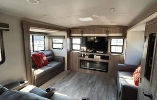 Lo Rentz 2023 Imagine Travel Trailer Sleeps 6