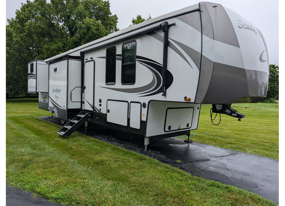 Fifth Wheel rentals in Georgetown