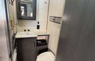 Camper For Rent – Sleeps 7 Comfortably!