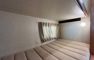 Explore in Style: 2018 Minnie Winnie 31G - Sleep9!