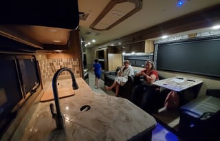 HAPPY GLAMPER RV RENTAL