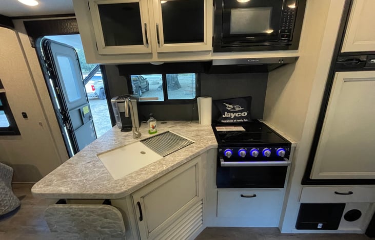 Full double sink with cutting board & drying rack