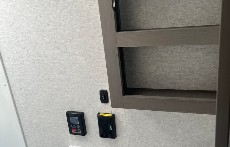 Bathroom cabinet